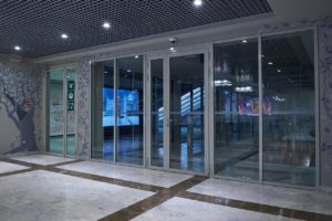 Противопожарная перегородка с тонированным стеклом / серия FRM5350